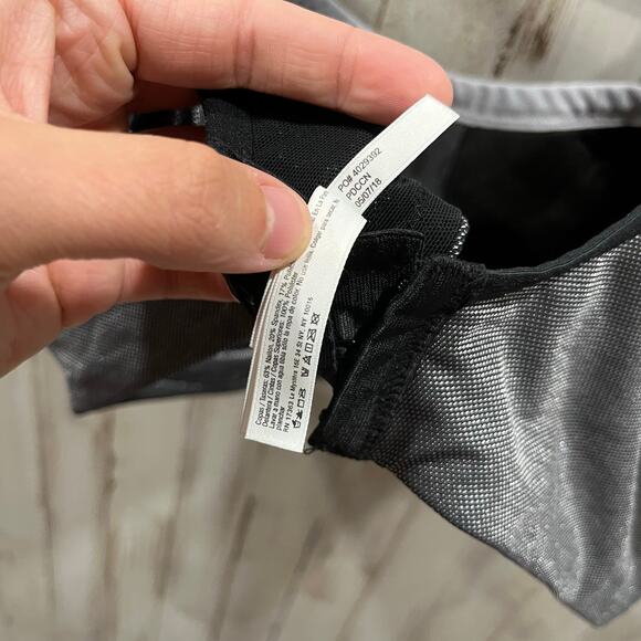 Le Mystere High Impact Underwire Sports Bra Size 38B Black Gray Adjustable - Picture 5 of 5